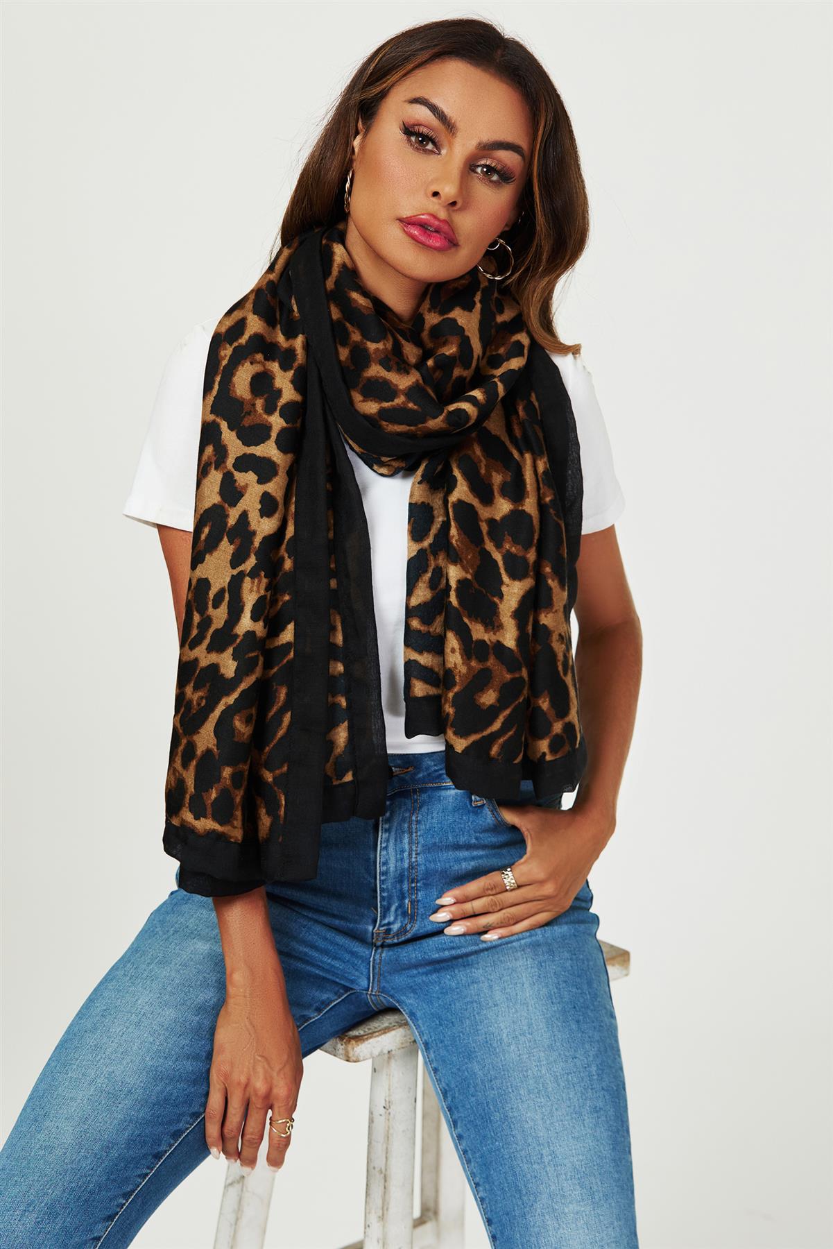 Leopard Print Scarf In Brown & Black