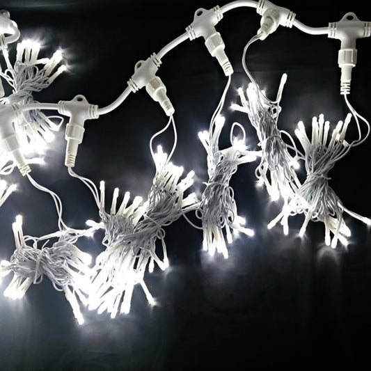 LED Lichtervorhang koppelbar mit 600 LEDs, kaltweiß, koppelbar bis 10 Stück, Stromversorgung Eurostecker, Kabelfarbe weiß.