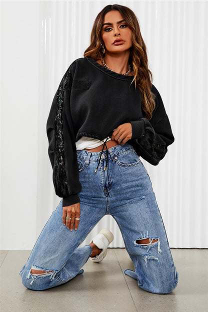 Oversize Cropped Sweatshirt mit Paillettendetail in Schwarz