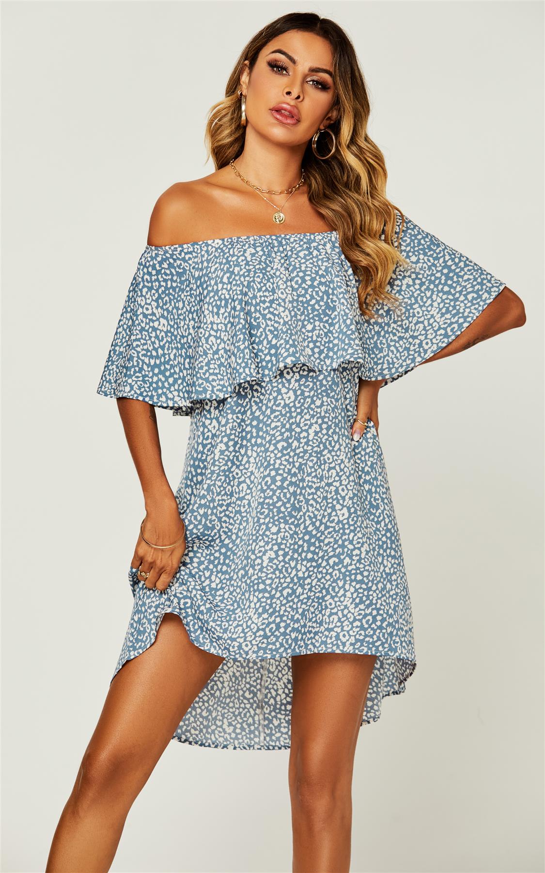 Bardot-Mini-Kleid mit Leopardenmuster & Rüschen in Blau