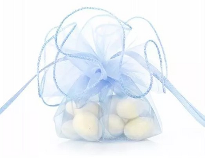 Blauer organza geschenkbeutel 6cm rund mit Satin-Zugverschluss, ideal für kleine Geschenke auf Hochzeiten oder Geburtstagen.