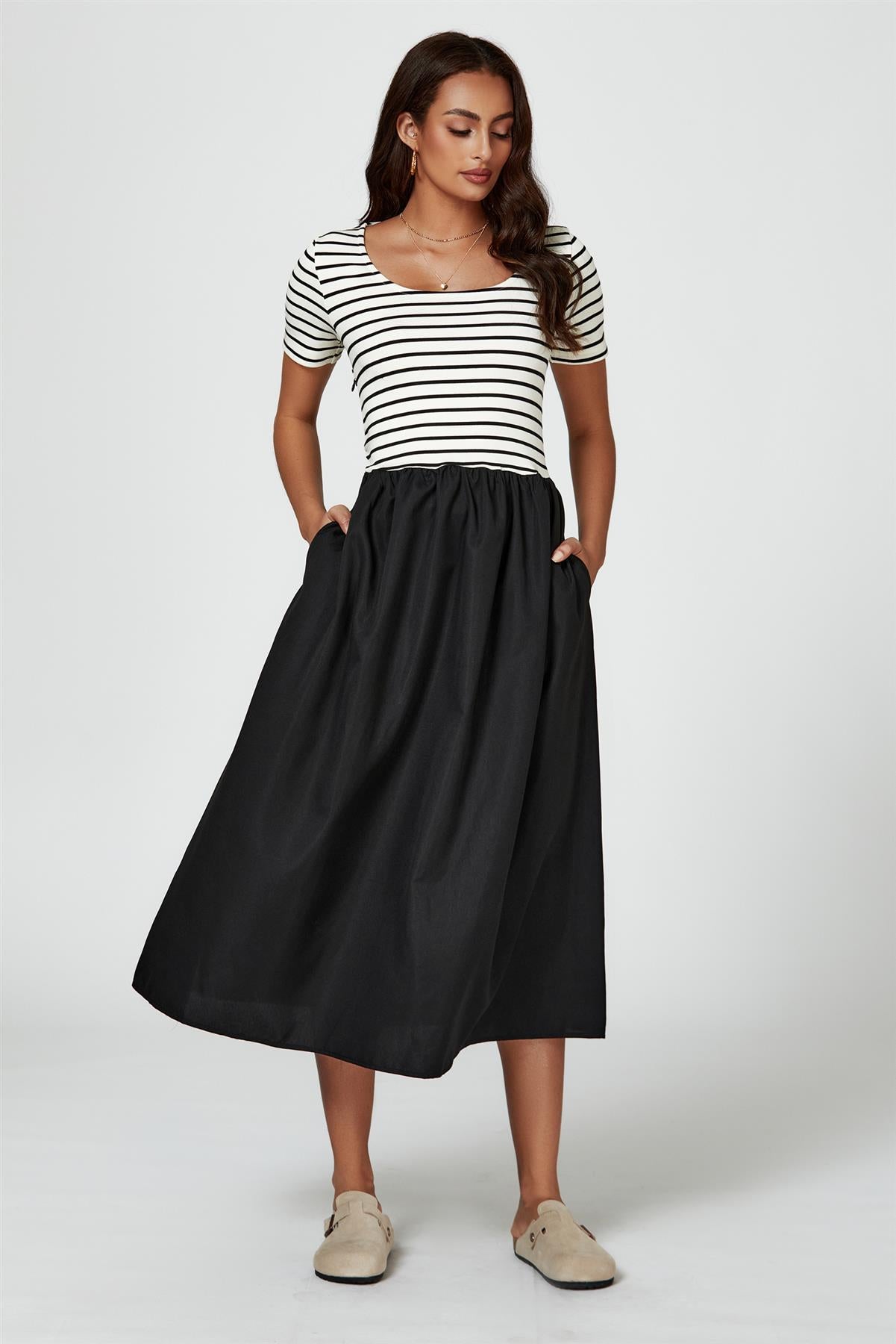 Kurzarm-Midi-Kleid mit Schwarz-Weiß-Streifen