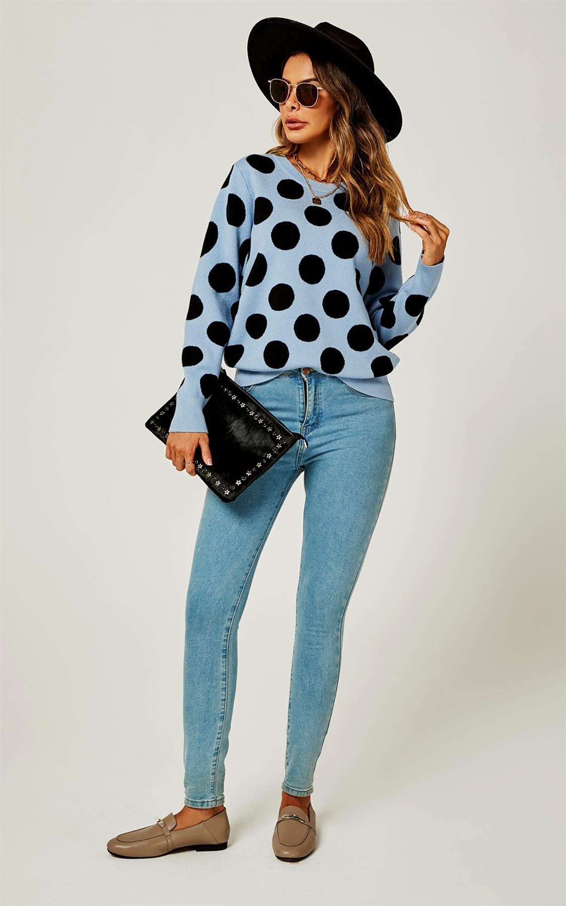 Strickpullover mit schwarzem Polka-Dot in Blau