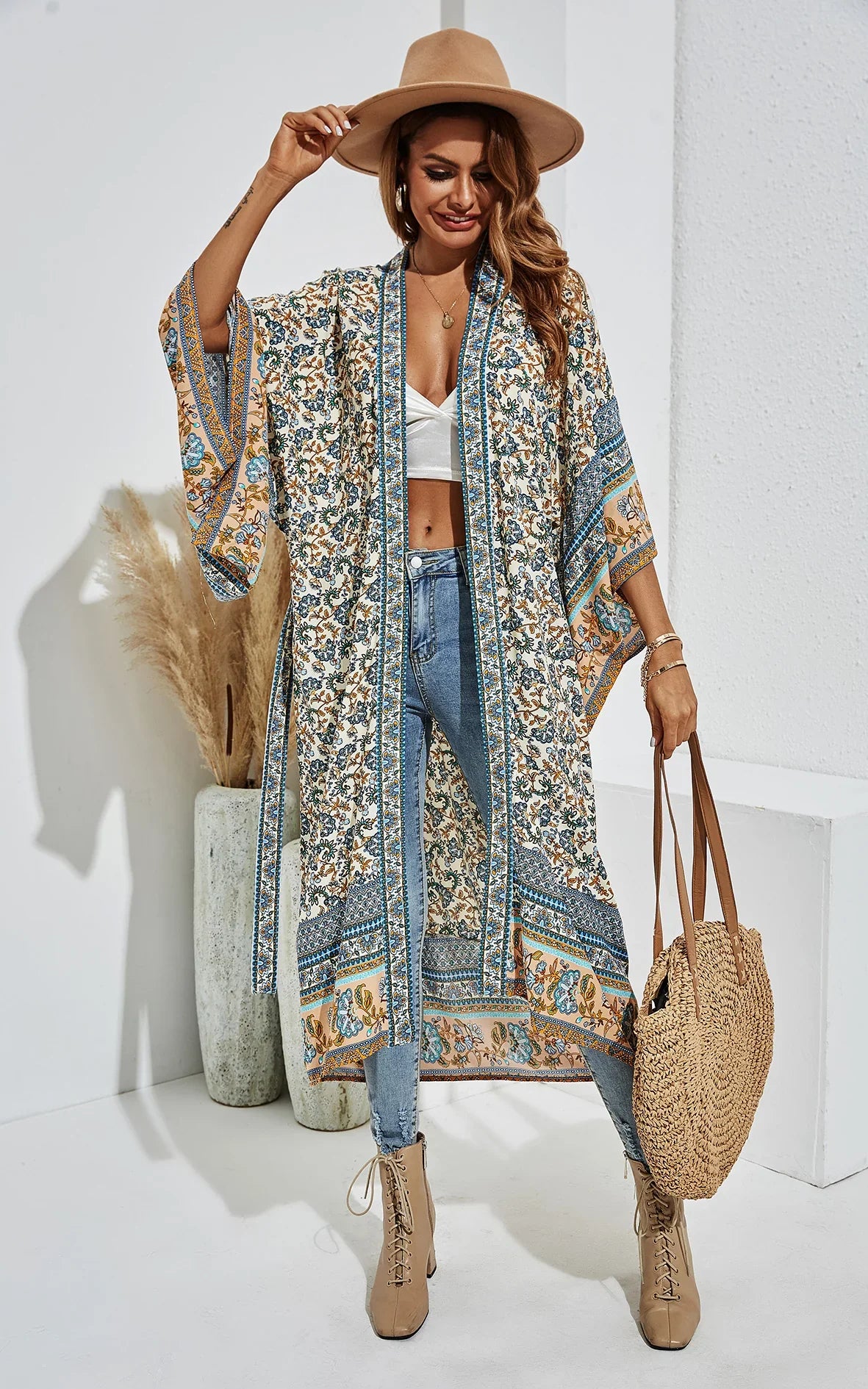 Entspannter Baumwoll-Kimono mit Blumendruck in Blau