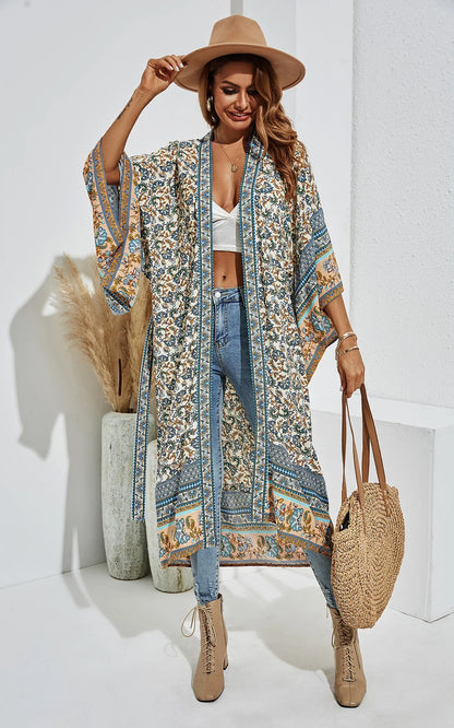 Entspannter Baumwoll-Kimono mit Blumendruck in Blau