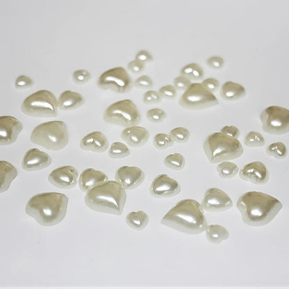 Streudeko Herz 5-11 mm Perlen creme/weiß ca 400 Stück (45 g) Herzperlen Halbherz