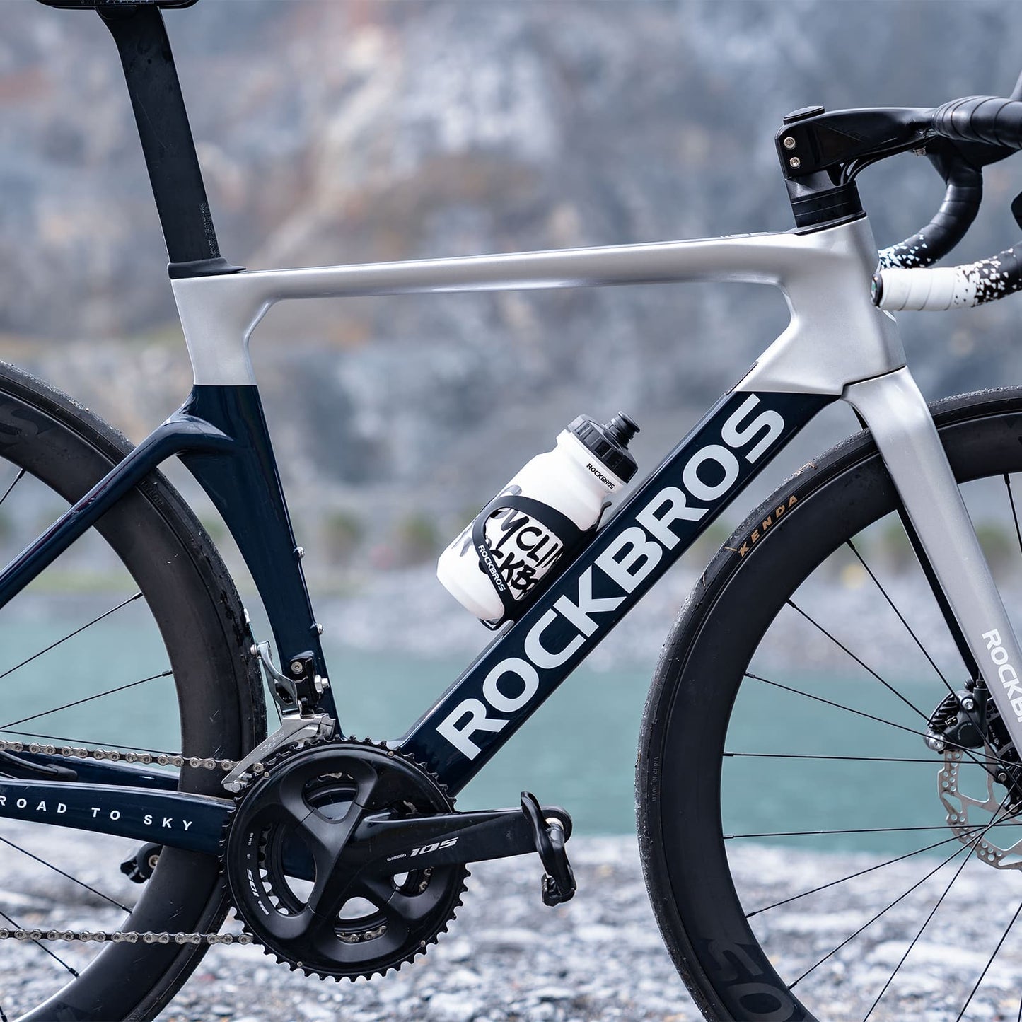 ROCKBROS Sport Trinkflasche 600 ml aus PP5 mit Staubschutzhülle geliefert